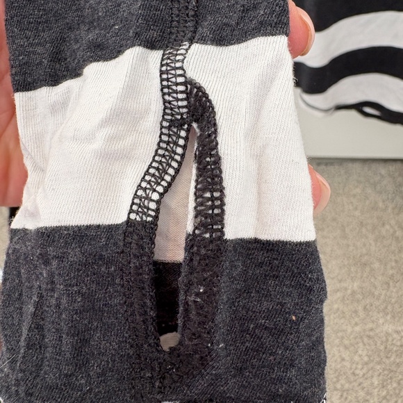 Ivivva (by Lululemon) Long Sleeve - Picture 2 of 3